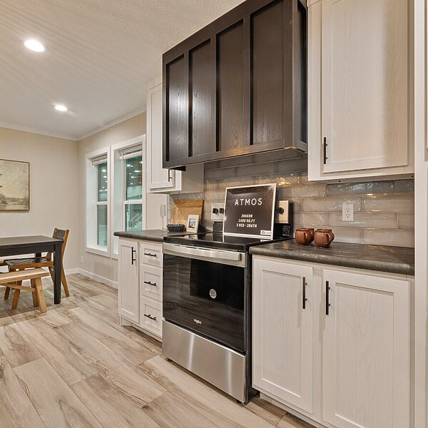 Alpha / Atmos 28603N Interior 121358