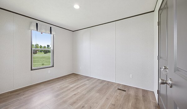 Cavco Community / Daisy 16723F Interior 132429