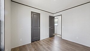 Cavco Community / Daisy 16723F Interior 132431