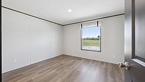 Cavco Community / Daisy 16723F Bedroom 149958