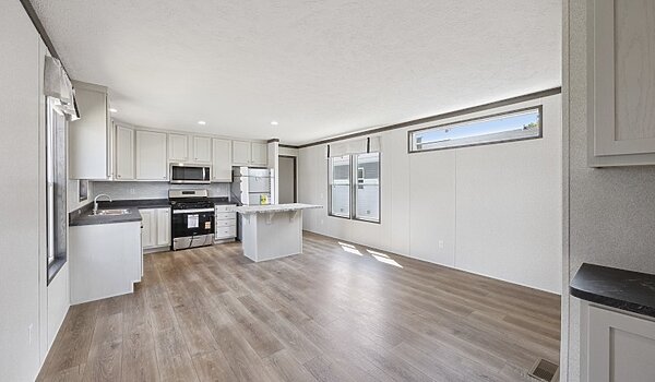 Cavco Community / Daisy 16723F Interior 132423