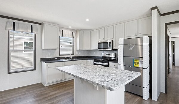 Cavco Community / Daisy 16723F Interior 132424