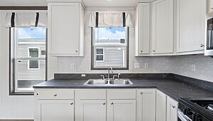 Cavco Community / Daisy 16723F Interior 132425