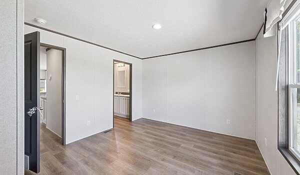 Cavco Community / Daisy 16723F Interior 132427