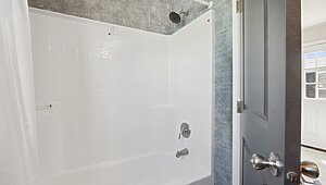 Cavco Community / Clover 16663F Bathroom 150006