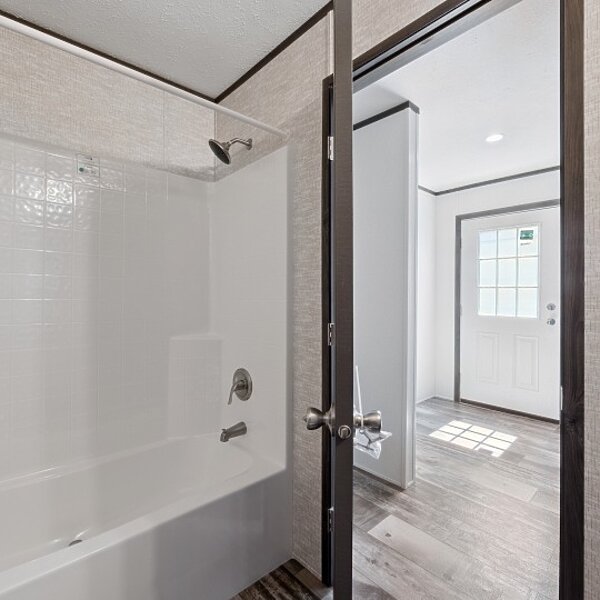 Cavco Community / Dalia 16562F Interior 132481