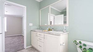 Collins Craft / The Blue Ridge 2 Bathroom 34940