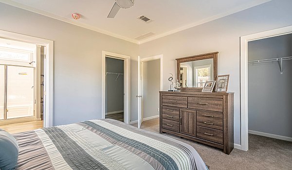 Legend / Finley 28684A Bedroom 79899