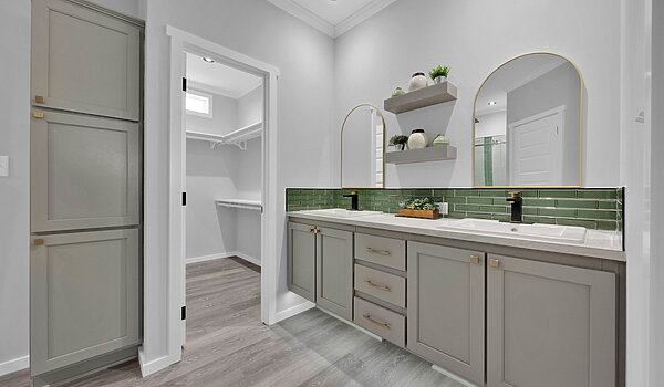 Elite Series / Quinn 30523A Interior 113211
