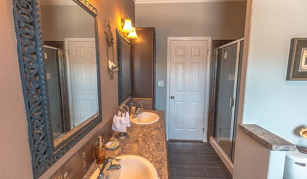 Vista Ridge / The Hacienda 320VR41604A Bathroom 51162