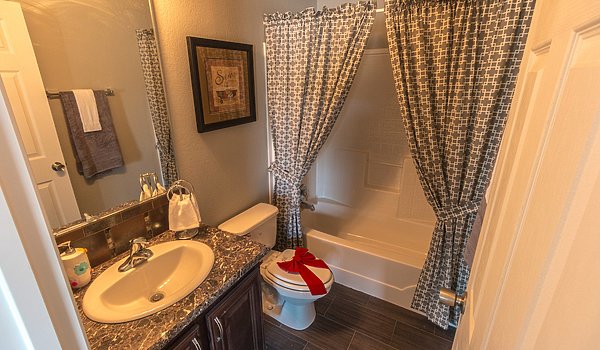 Vista Ridge / The Hacienda 320VR41604A Bathroom 51163