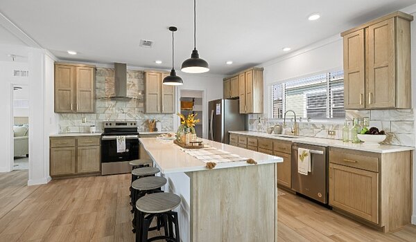 Luxe Haven / The Luxe Haven III 320FT32764A Kitchen 139766