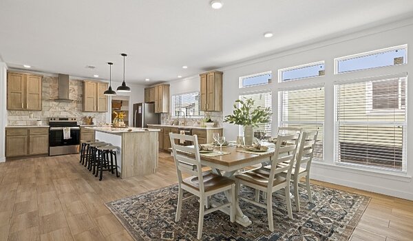 Luxe Haven / The Luxe Haven III 320FT32764A Kitchen 139775