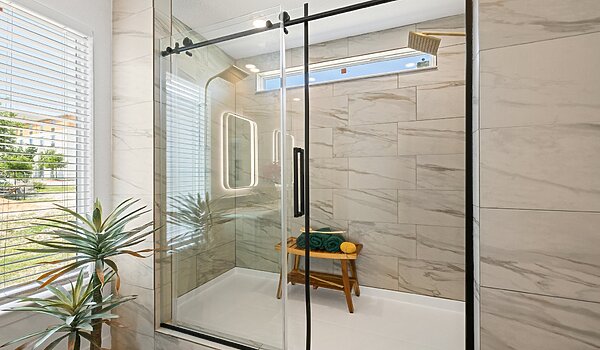 Luxe Haven / The Luxe Haven 320FT32724A Bathroom 139818