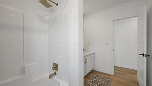 Luxe Haven / The Luxe Haven 320FT32724A Bathroom 139820