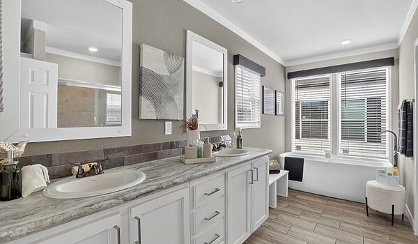 Sundance / The Sundance II 320FT32684A Bathroom 139944