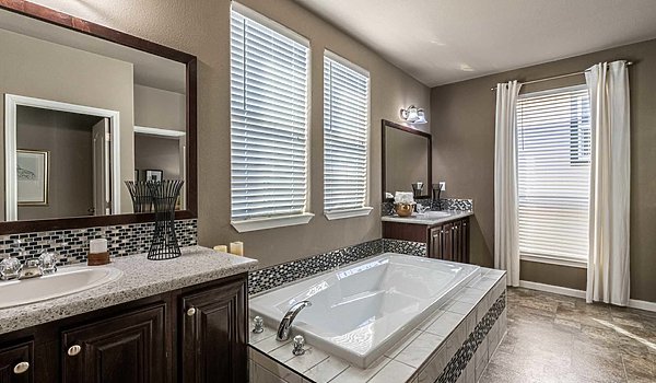 5000 Series / The Timber Ridge Elite 42684A Bathroom 43982