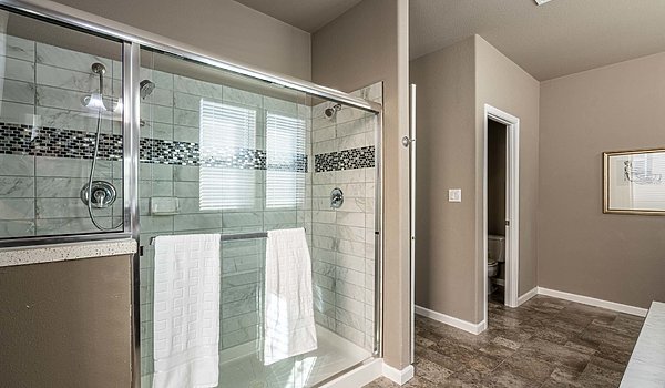 5000 Series / The Timber Ridge Elite 42684A Bathroom 43983