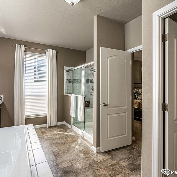 5000 Series / The Timber Ridge Elite 42684A Bathroom 43984