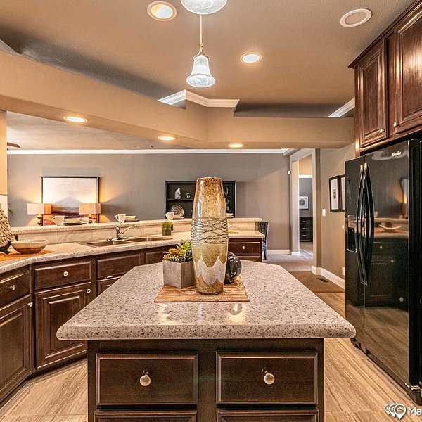 5000 Series / The Timber Ridge Elite 42684A Kitchen 43966