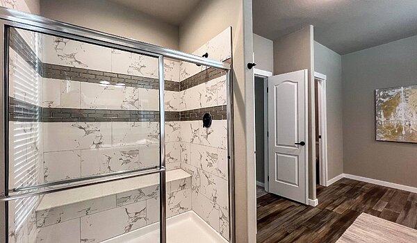 5000 Series / The Timber Ridge Elite 42684A Bathroom 118682