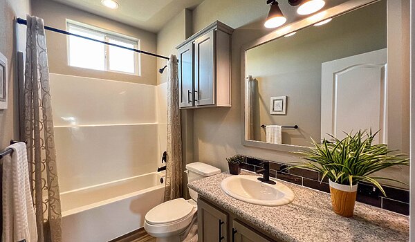 5000 Series / The Timber Ridge Elite 42684A Bathroom 118683
