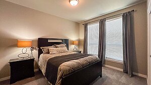 5000 Series / The Timber Ridge Elite 42684A Bedroom 118679