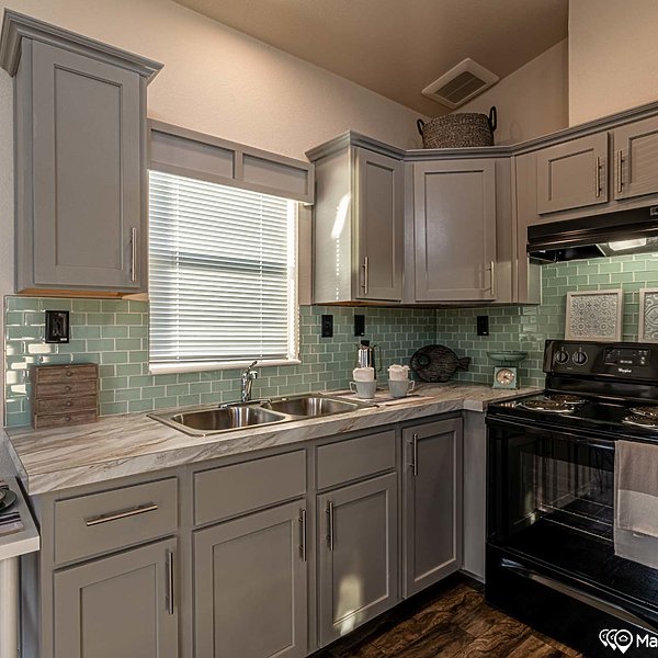 Palm Harbor / The Casa de Ceilo AF14371C Kitchen 43700