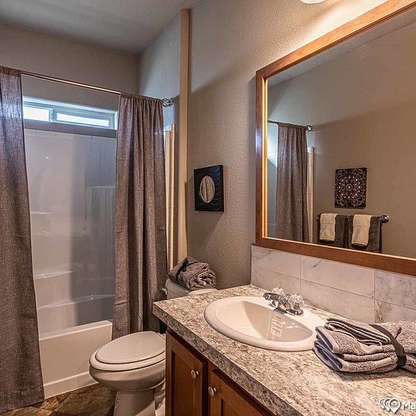 Palm Harbor / The St. Andrews HD30643B Bathroom 43571