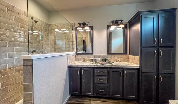 Palm Harbor / The St. Andrews HD30643B Bathroom 118661