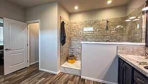 Palm Harbor / The St. Andrews HD30643B Bathroom 118662