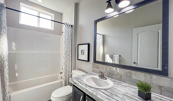 Palm Harbor / The St. Andrews HD30643B Bathroom 118664