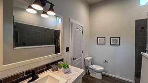 Palm Harbor / The Loft HD1576 Bathroom 118695