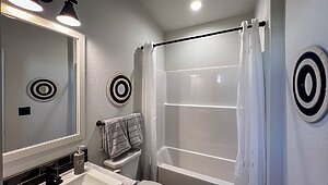 Palm Harbor / The Loft HD1576 Bathroom 118698