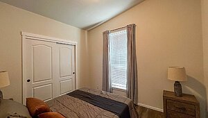 Palm Harbor / The Loft HD1576 Bedroom 118694
