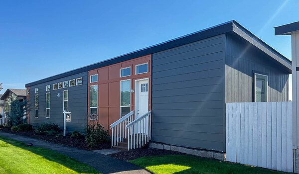 Palm Harbor / The Loft HD1576 Exterior 118700