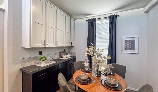 Palm Harbor / The Loft HD1576 Kitchen 118691