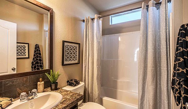 Palm Harbor / The Mary’s Peak 28603A Bathroom 43799