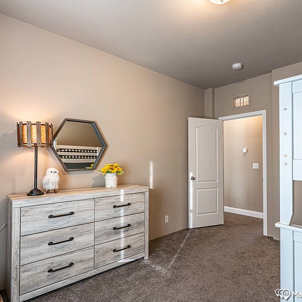 Palm Harbor / The Farmhouse HD30633F Bedroom 43750