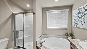 400 Series / The Santiam 28603C Bathroom 131091