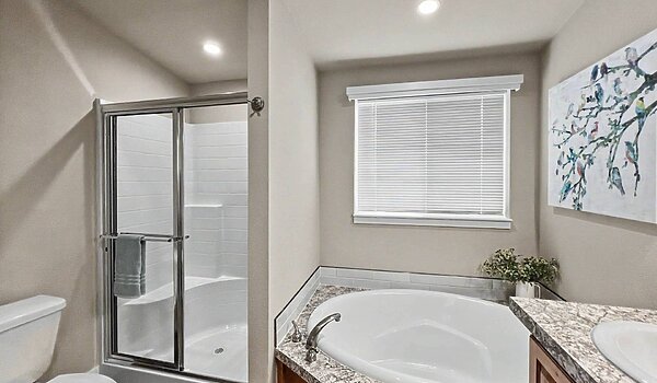400 Series / The Santiam 28603C Bathroom 131091
