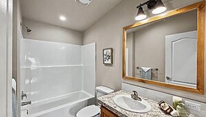 400 Series / The Santiam 28603C Bathroom 131092