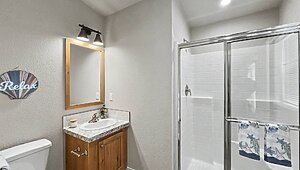 400 Series / The Santiam 28603C Bathroom 131093