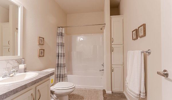 Palm Harbor / The Seavannah HD30763H Bathroom 51977