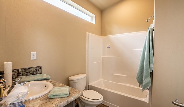 Palm Harbor / The American Freedom 14562A Bathroom 55829