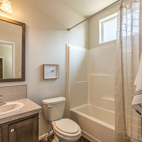 Palm Harbor / The Willow Home HD-28603M Bathroom 62399