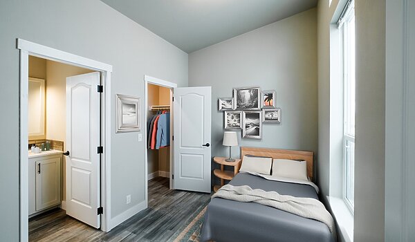 American Freedom Series / Cazador 15603A Bedroom 115910