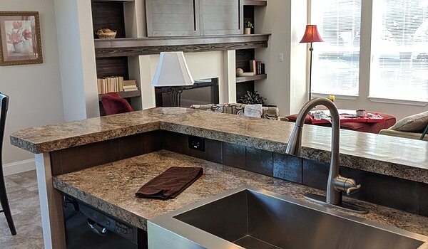 American Dream Series / Lakeport 28523L Kitchen 115930