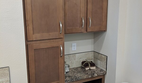 American Dream Series / Lakeport 28523L Bathroom 115934