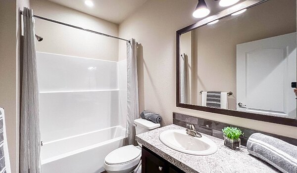 400 Series / The Canyon 4G27523C Bathroom 118747